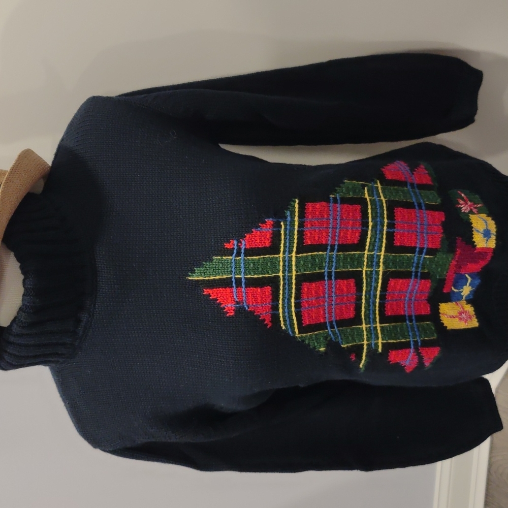 LIKE NEW CHRISTMAS SWEATER